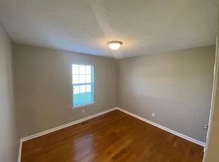 930 Red Clover Ave, Bowling Green, KY 42101