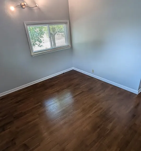 5375 Seymour Rd — Photo 11