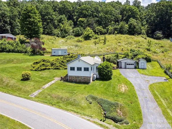 2656 Hyder Mountain Rd, Clyde, NC 28721