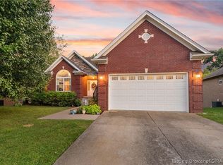 10616 Elk Run Trl, Sellersburg, IN 47172
