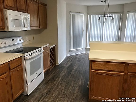5th image of 12326 Almendra Dr