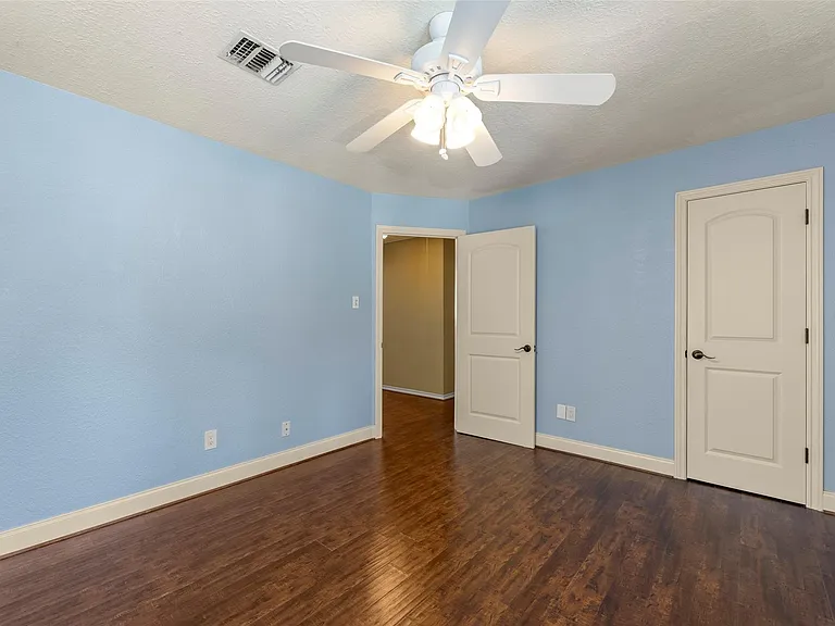 9714 Godstone Ln — Photo 32