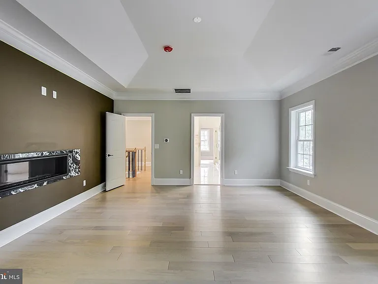 3104 Sleepy Hollow Rd — Photo 35
