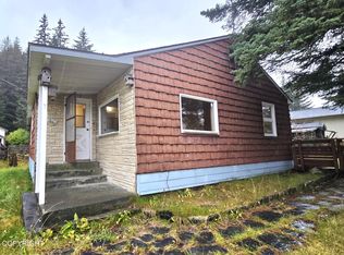 1705 Phoenix Rd, Seward, AK 99664