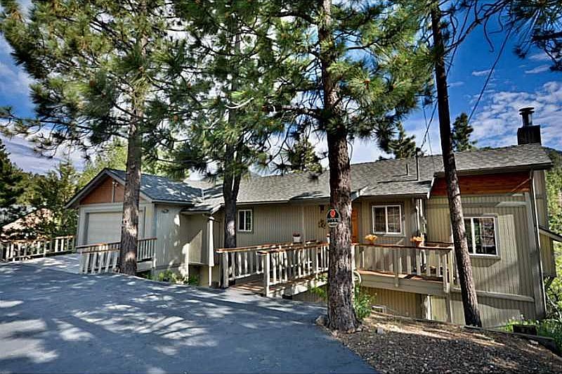 1st image of 43689 Yosemite Dr