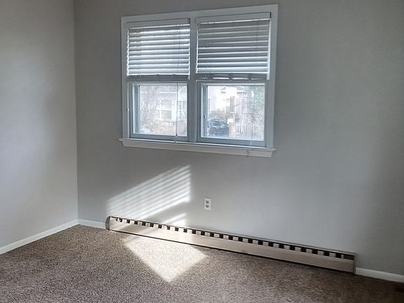 5th image of 92 Lindberg Ave