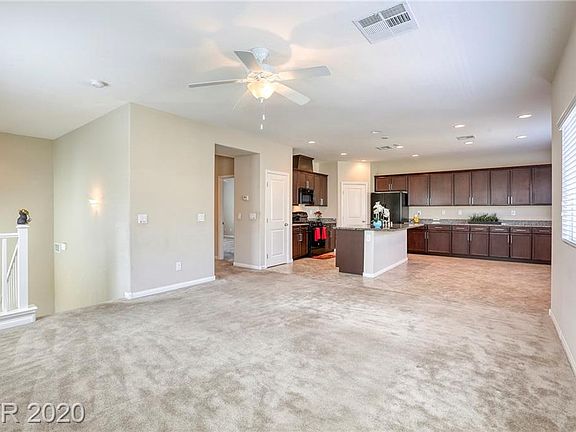 5th image of 10740 Merrimack Ave