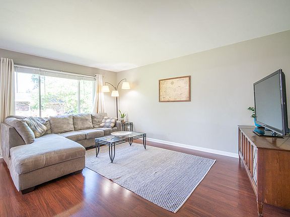 4th image of N61W23907 Sumac Ln