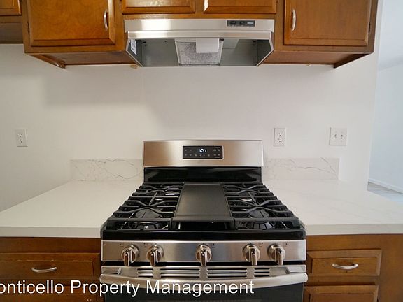 4th image of 2126 E Almont Ave APT C