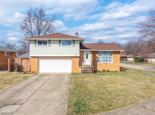 7094 Brandywine Rd, Parma Heights, OH 44130