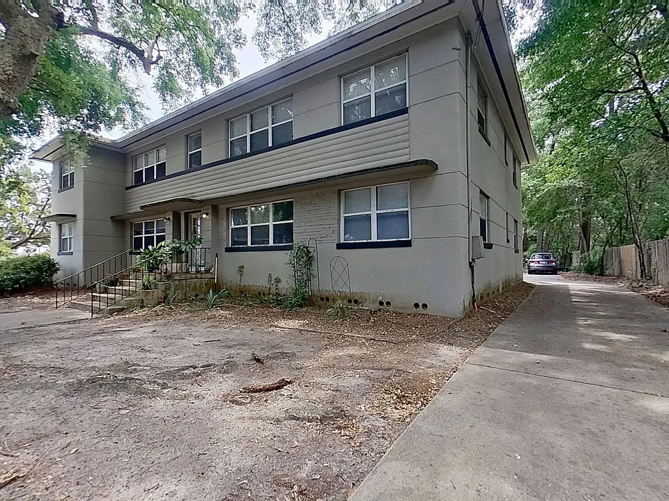 1464 Holmesdale Rd #4