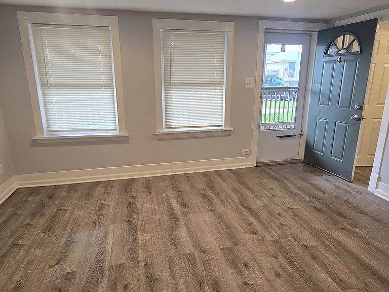 5143 N McVicker Ave #2 — Photo 6