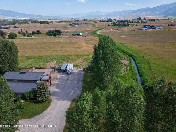 5th image of 268 River Ranch Loop