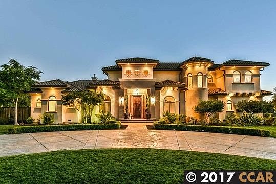 1st image of 28 Meadow Lake Dr