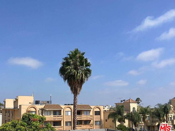2nd image of 1351 N Curson Ave #Penthouse 5