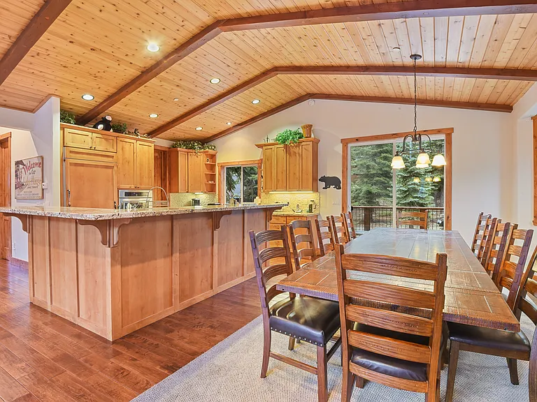 1175 Statford Way — Photo 14