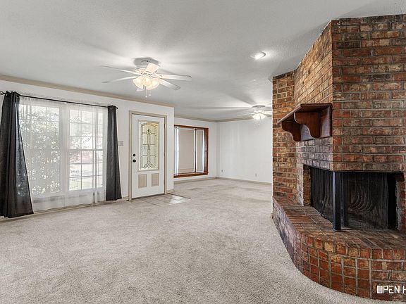 4th image of 5238 Jamaica Dr