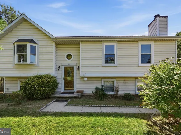 17 Taos Cir, Baltimore, MD 21220