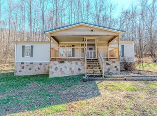 810 Layman Dr, Dandridge, TN 37725