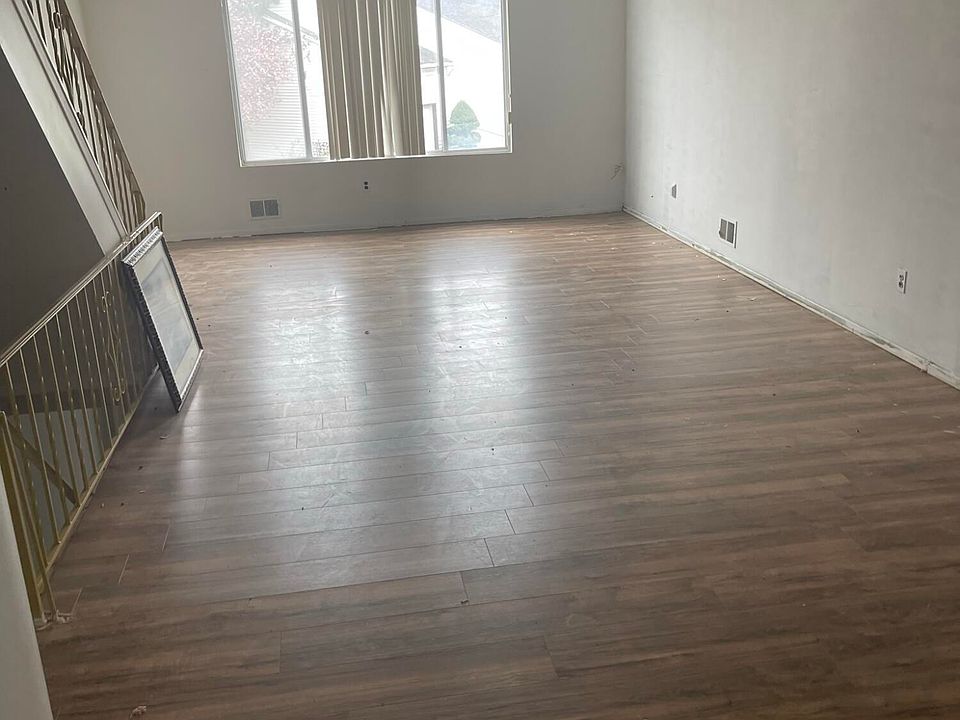 143 Carlyle Grn, Staten Island, NY 10312 MLS 1161313 Zillow