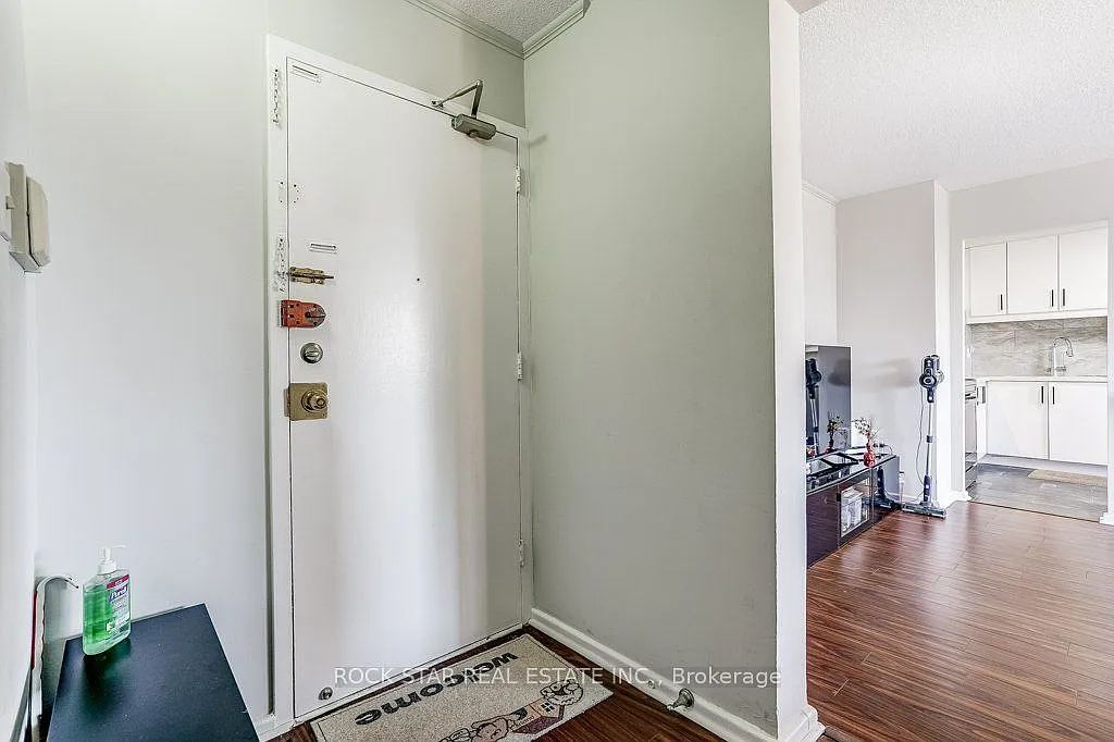 2 bed, $2,495 — Photo 4