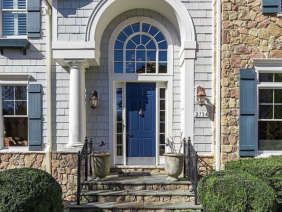 3rd image of 2734 Willow Dr