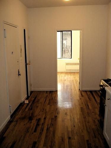1st image of 200 Mulberry St