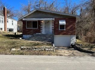 10052 Valley Dr, Saint Louis, MO 63137