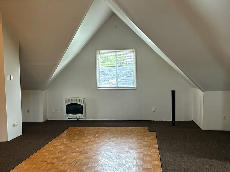 108 E Main St #B — Photo 3