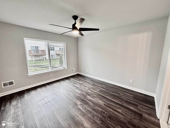 4th image of 28011 Gregory St