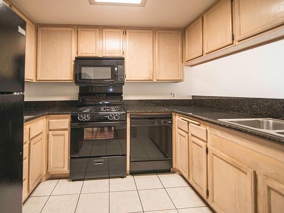 3rd image of 1348 N Sierra Bonita Ave APT 310
