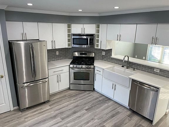 3rd image of 12279 Granada Way