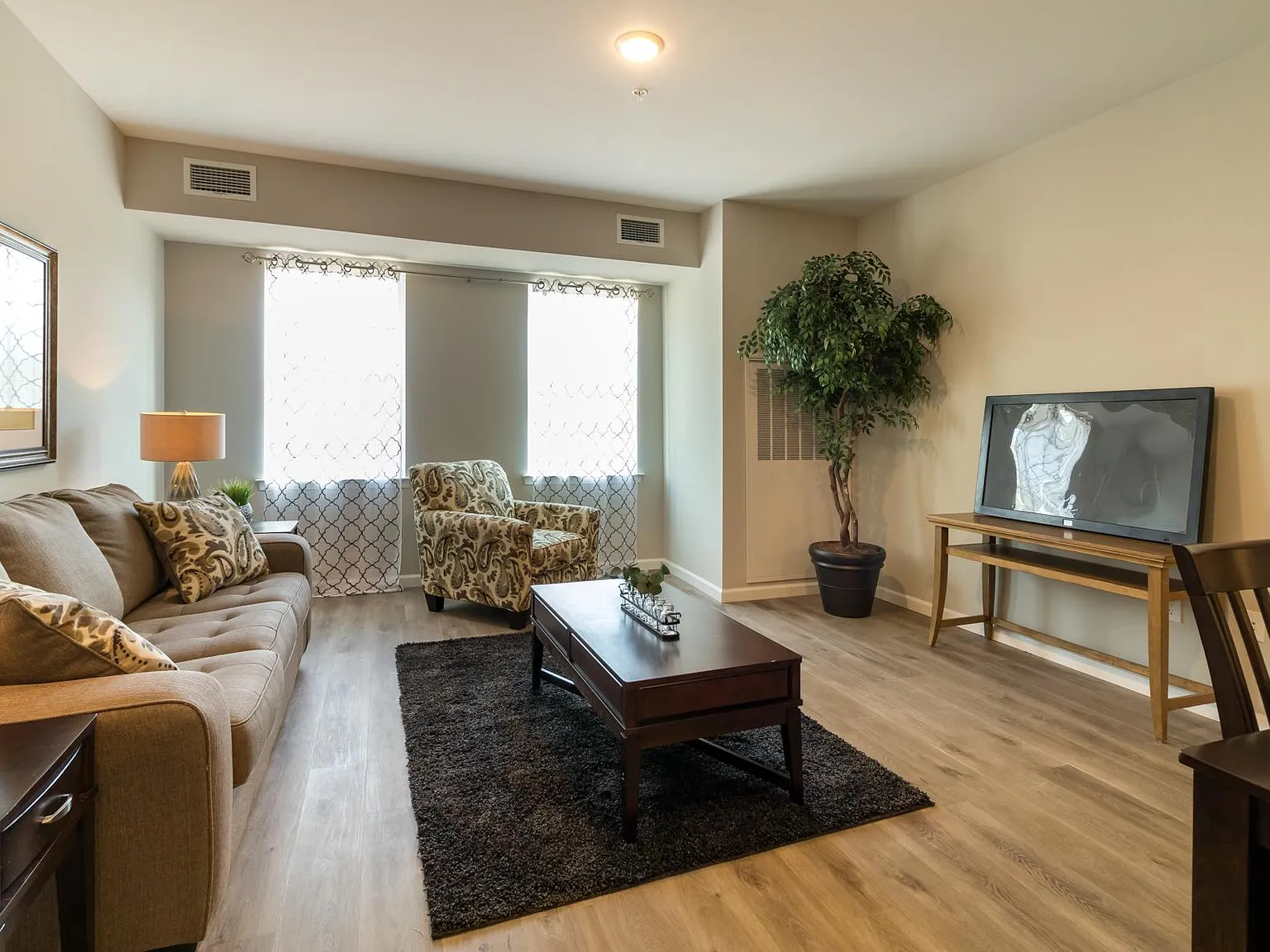 Fairway Flats — Photo 4
