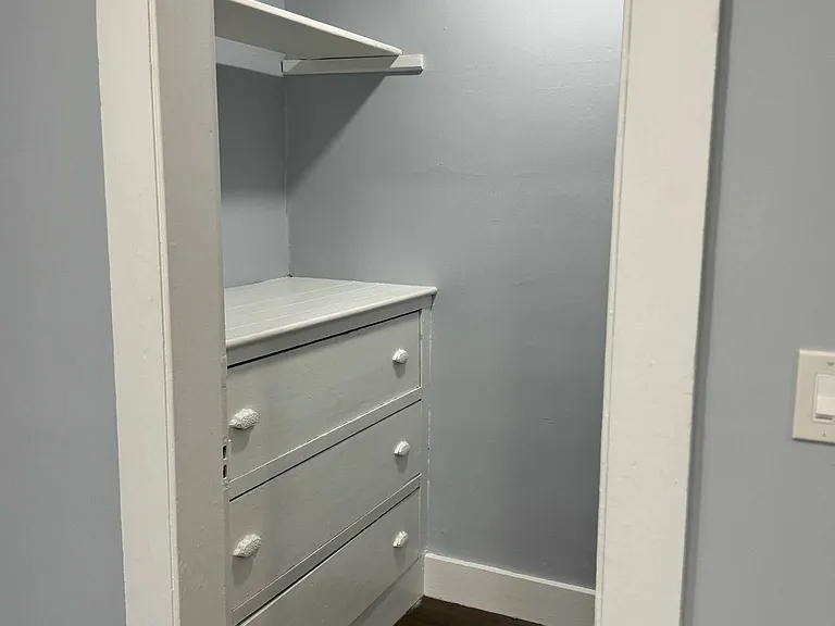 17 E 9th St #2 — Photo 17