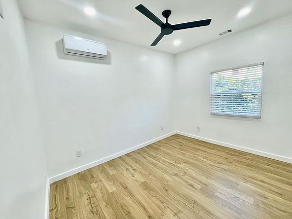4th image of 768 17th St APT 3
