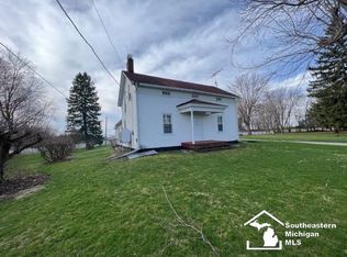 21273 Osborn St, Cassopolis, MI 49031