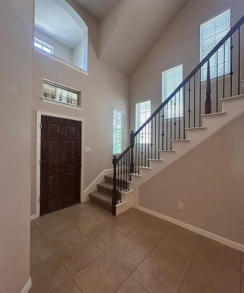 3004 Hereford Dr — Photo 5