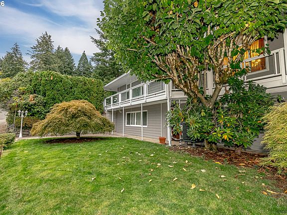2nd image of 11051 SE 105th Ave