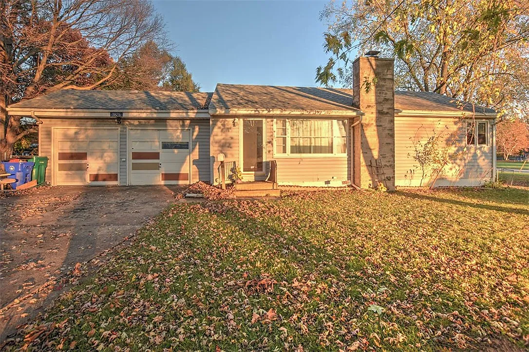 3826 N Constant View Dr photo 1
