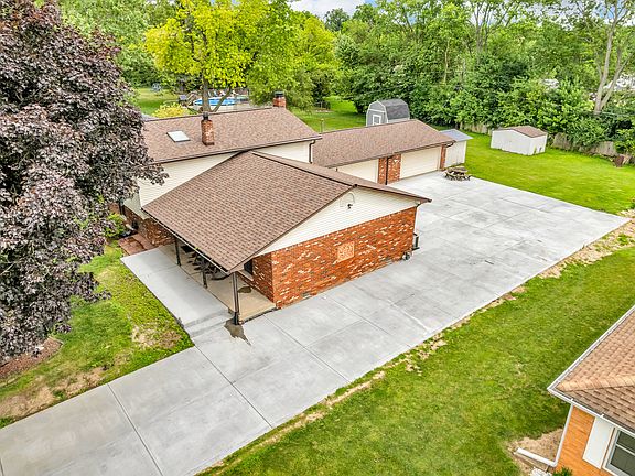 5th image of 2823 Tulip Dr