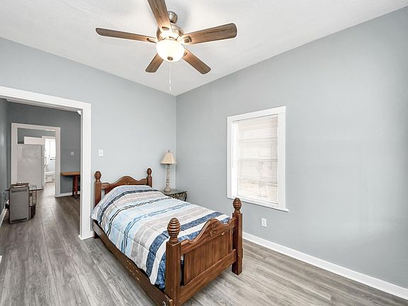 3rd image of 7935 Avenue F