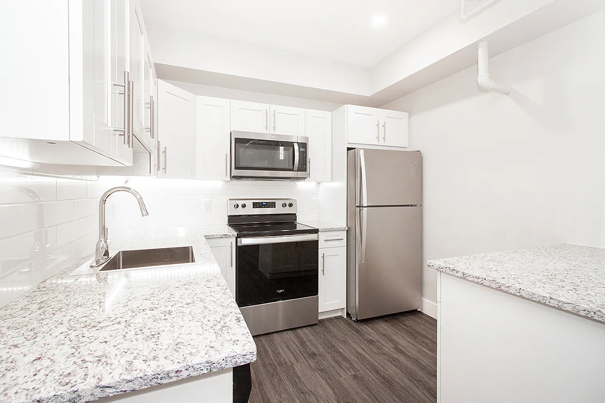 834 Grosvenor Avenue — Photo 4
