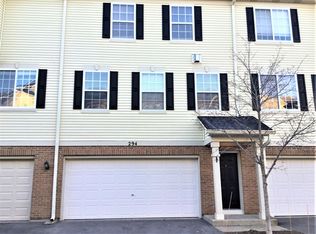 294 Timber Trails Blvd, Gilberts, IL 60136