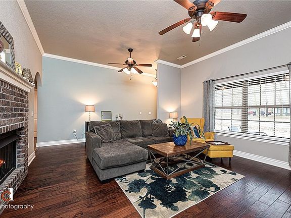 3rd image of 2554 Harris Dr