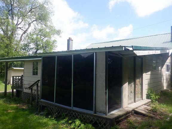 4th image of 216 Orchard Hill Rd