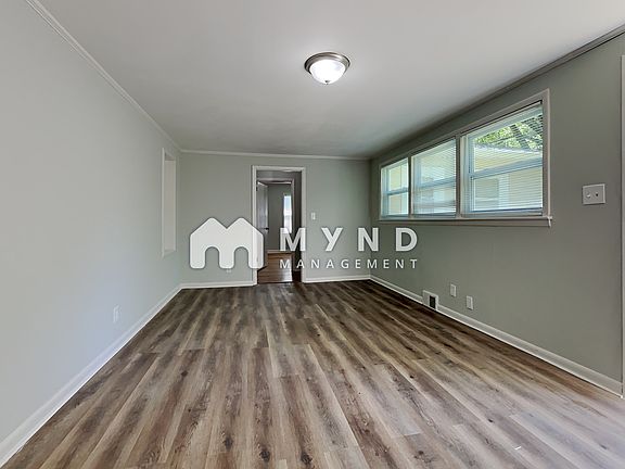 4th image of 701 Woods Dr