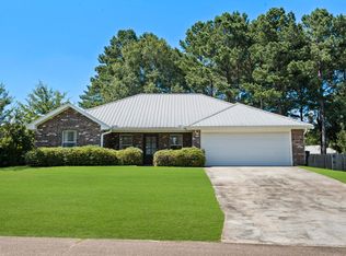 5 Presley Dr, Hattiesburg, MS 39402
