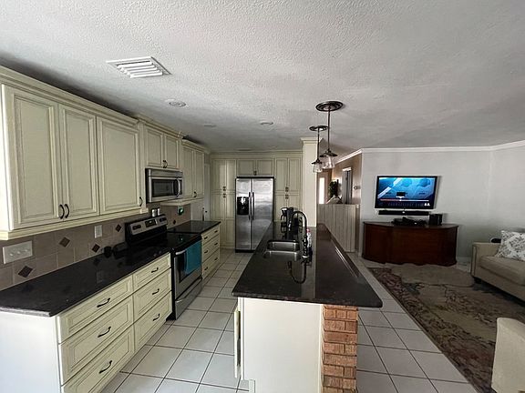 2nd image of 2096 Monterey Dr