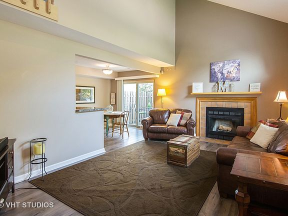2nd image of 1376 N Knollwood Dr