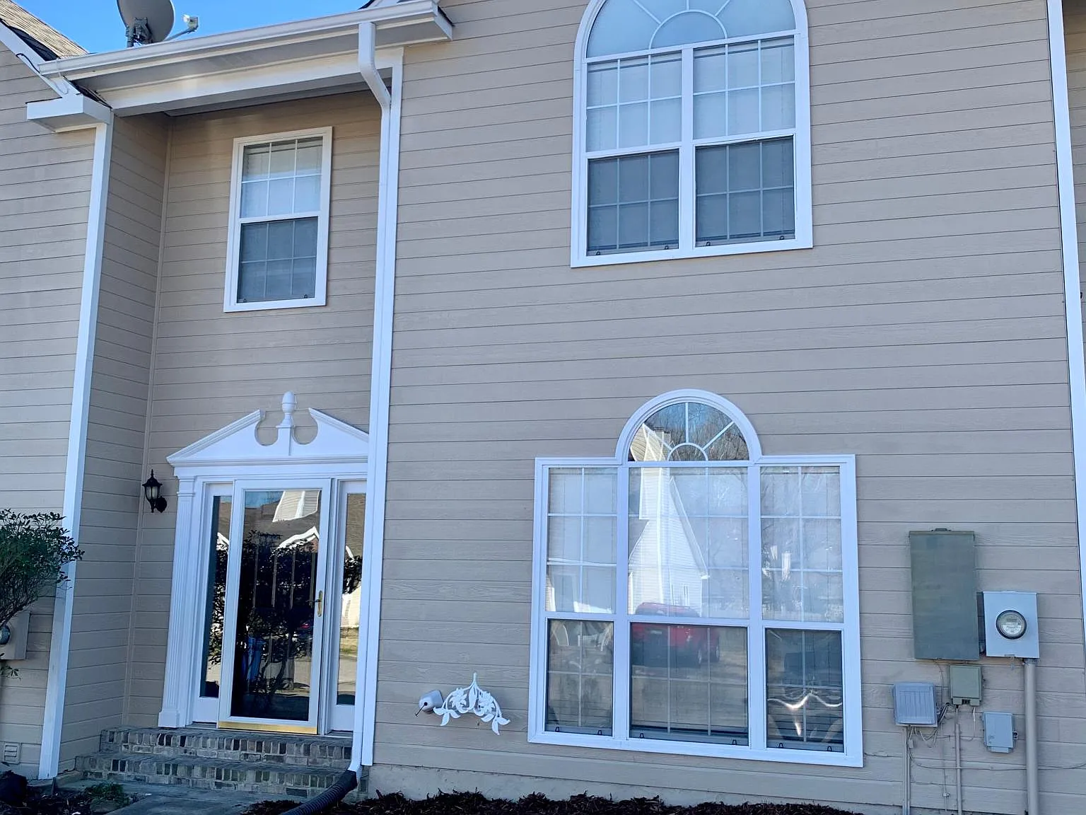 3 bed, 2.5 bath, 1552 sqft, $1,600 — Photo 2